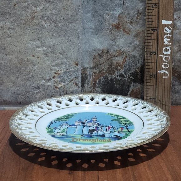 VTG Disneyland Sleeping Beauty Castle Wall Hanging Decorative Plate Disneyland S - Picture 9 of 11